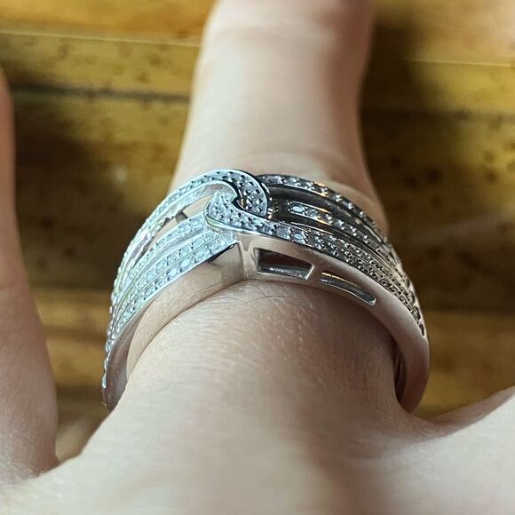 Natural White Diamond Sterling Silver Ring Size 7 - Picture 2 of 9